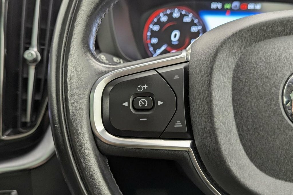 Volvo XC60 2021 70 2.0 #34
