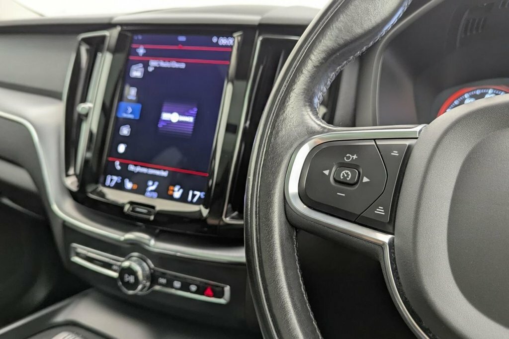 Volvo XC60 2021 70 2.0 #13