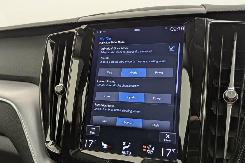 Volvo XC60 2021 70 2.0 #16
