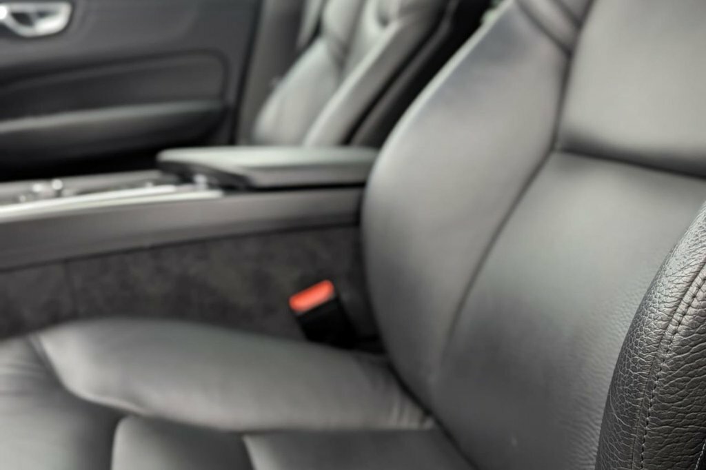 Volvo XC60 2021 70 2.0 #29
