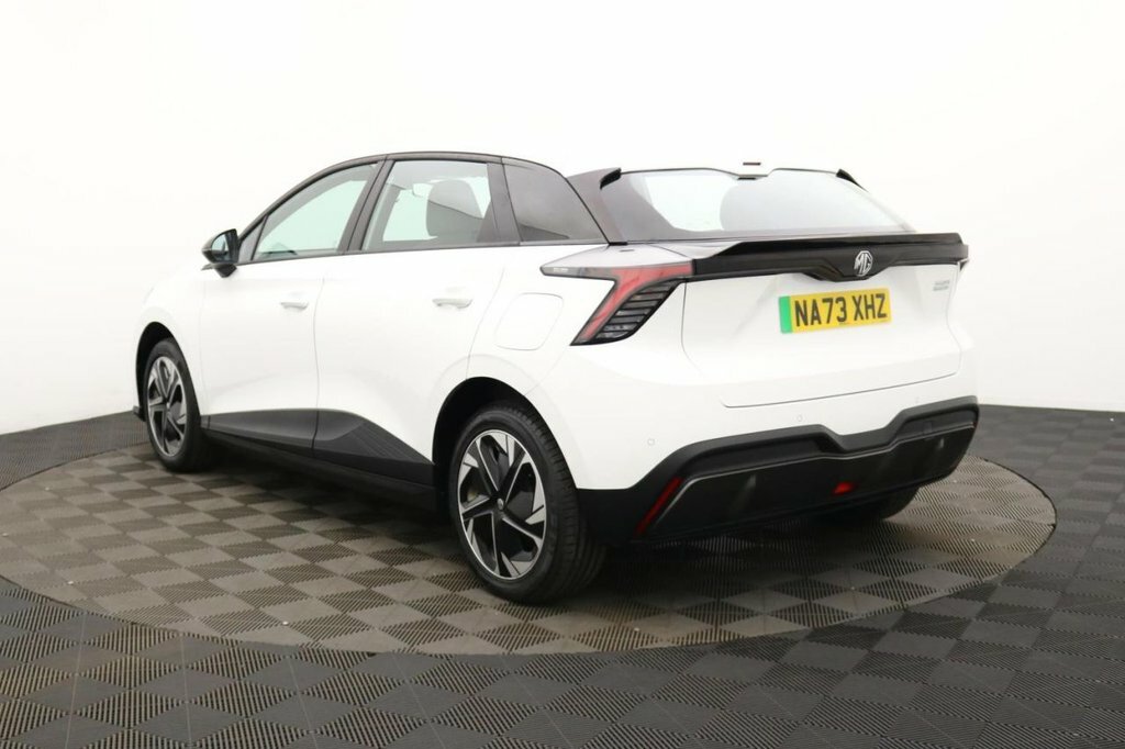 MG MG4 Hatchback White #6
