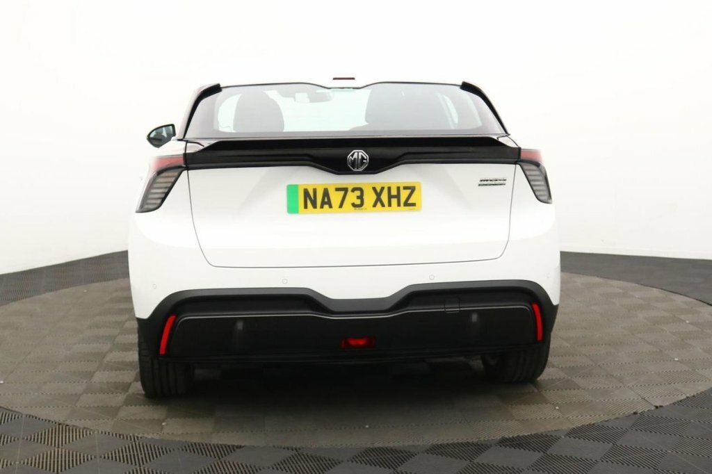 MG MG4 Hatchback White #5