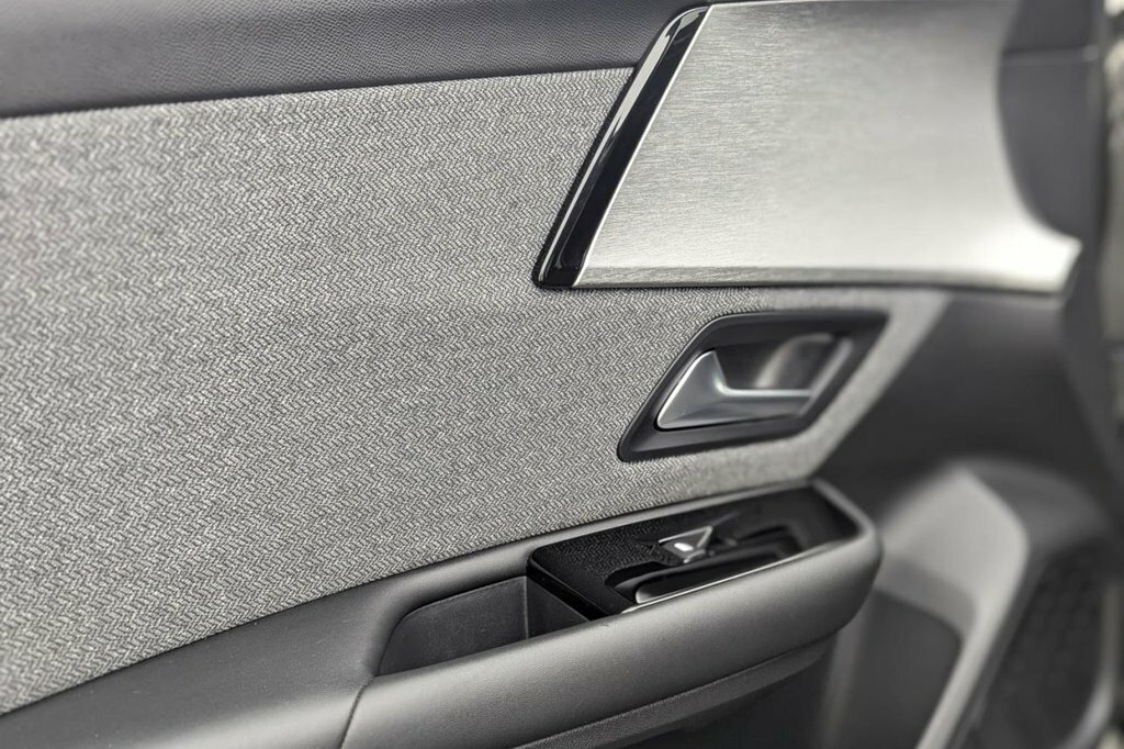 Citroen C5 X 1.2 Puretech 130 Sense Plus Eat8 Black #26