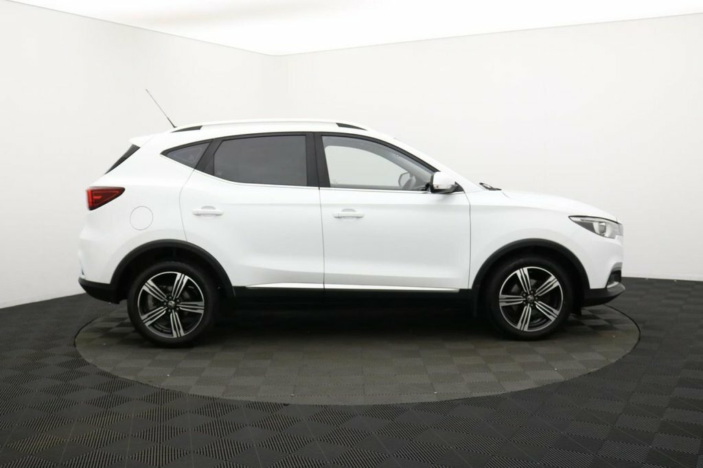 MG ZS 1L Exclusive White #2