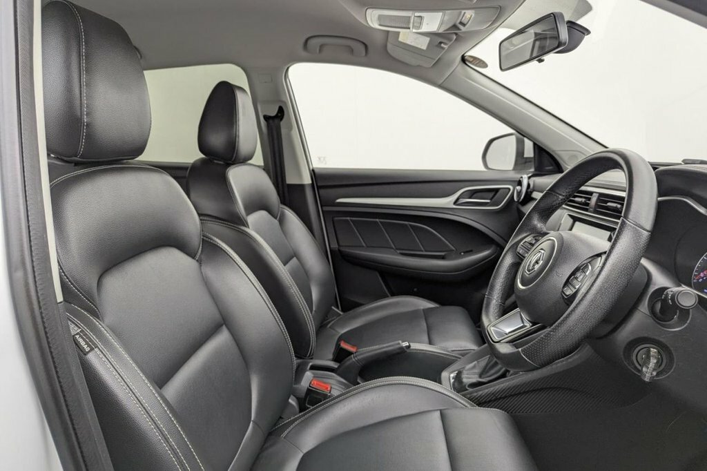 MG ZS 1L Exclusive White #3