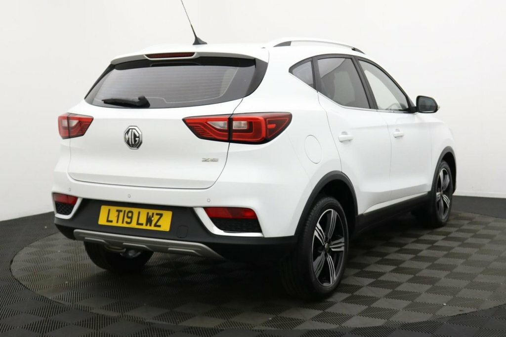 MG ZS 1L Exclusive White #4