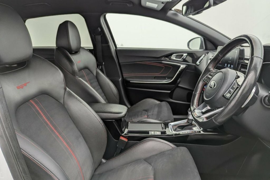 Kia Proceed 1.6L Gt White #3