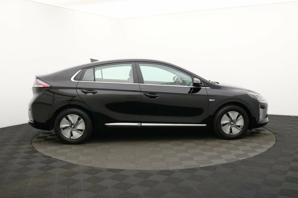 Hyundai Ioniq 1.6L Premium Black #2