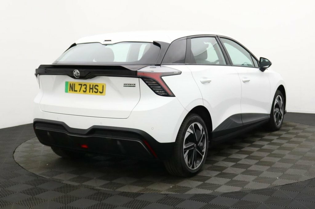 MG MG4 Hatchback White #4