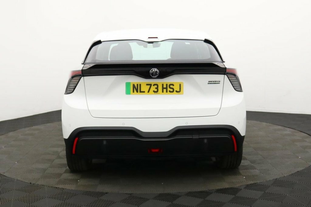 MG MG4 Hatchback White #5