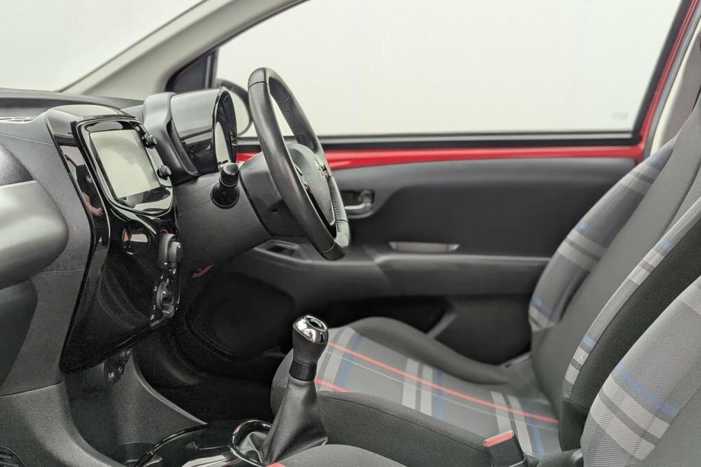 Peugeot 108 1.0 Active Top 68 Bhp Red #22