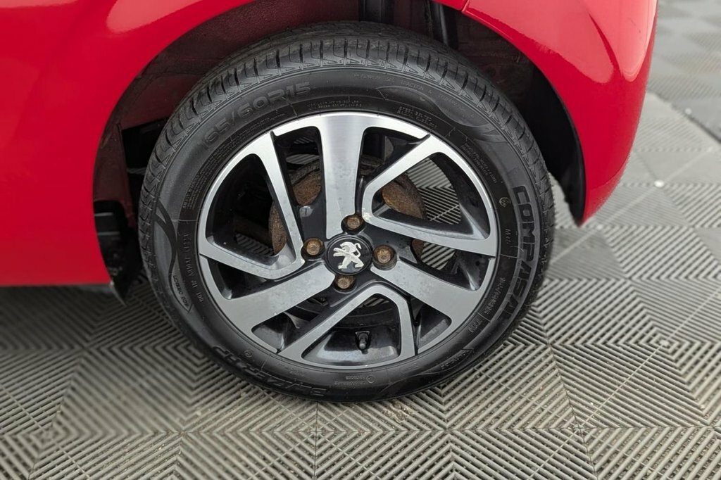 Peugeot 108 1.0 Active Top 68 Bhp Red #42