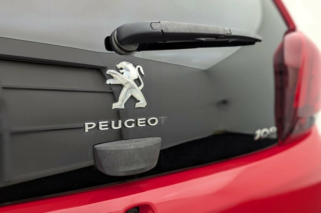 Peugeot 108 1.0 Active Top 68 Bhp Red #36