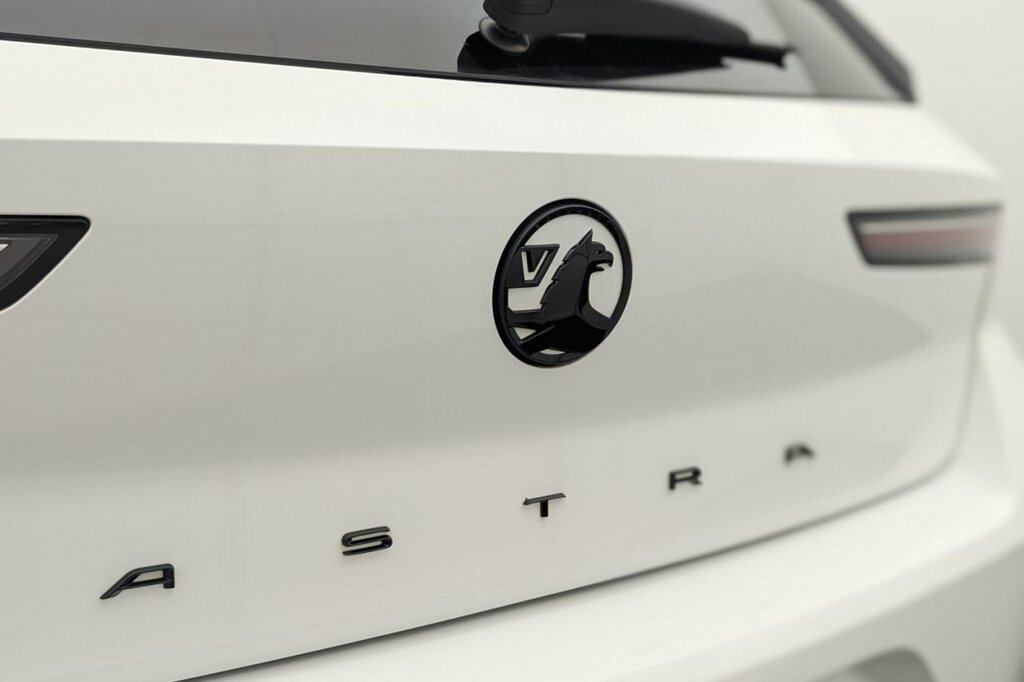 Vauxhall Astra 1.2 Turbo 145 Griffin Edition White #44