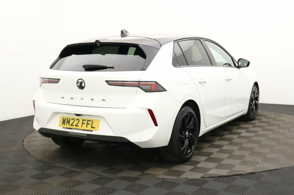 Vauxhall Astra 1.2L Gs Line White #4