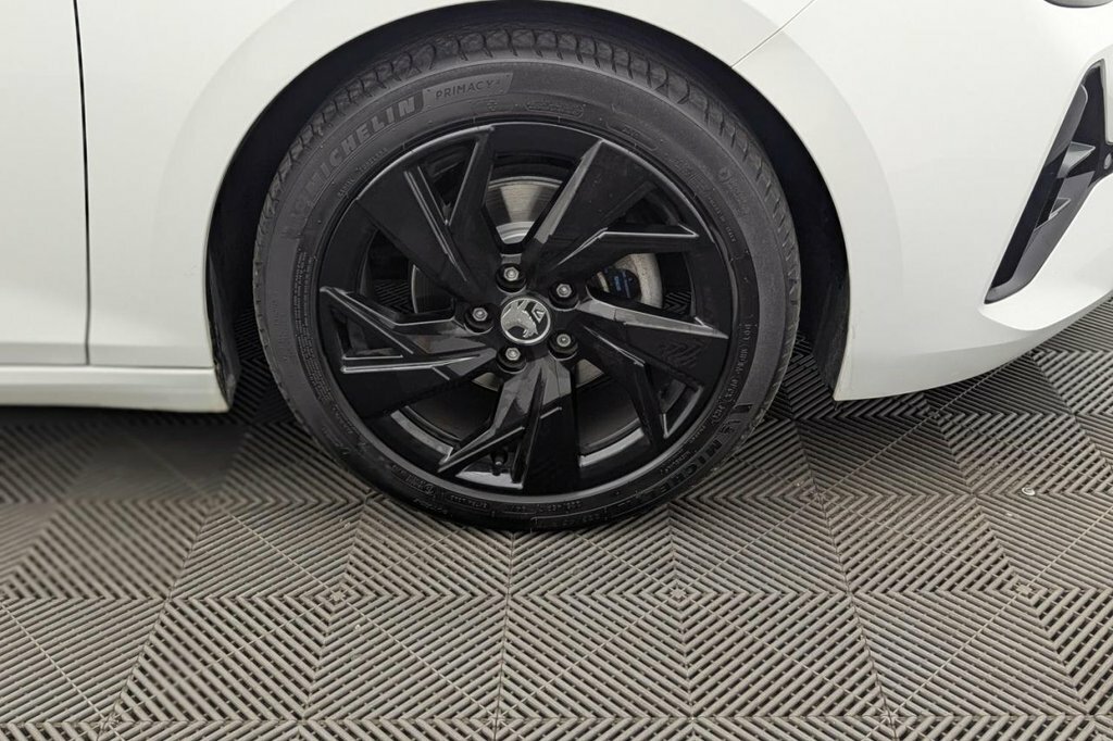 Vauxhall Astra 1.2 Turbo 145 Griffin Edition White #48