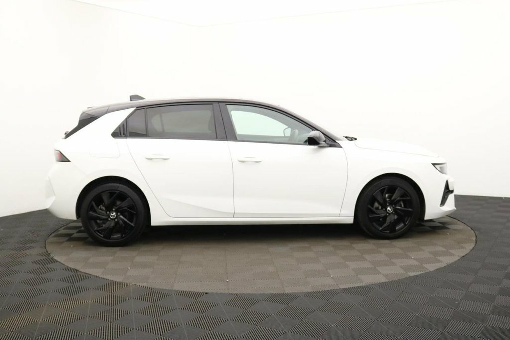 Vauxhall Astra 1.2L Gs Line White #2