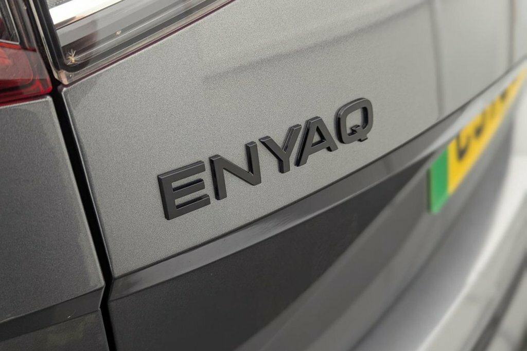 Skoda ENYAQ E 286Ps 85 Edition Red #38