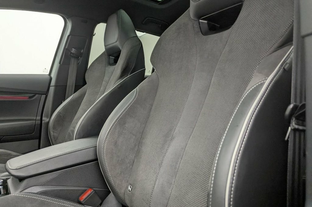 Skoda ENYAQ E 286Ps 85 Edition Red #23