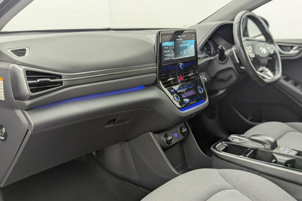 Hyundai Ioniq Hatchback Blue #19