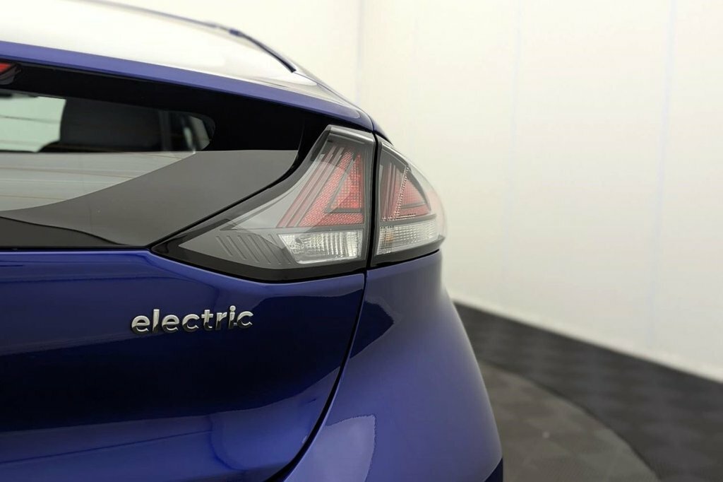 Hyundai Ioniq Hatchback Blue #54