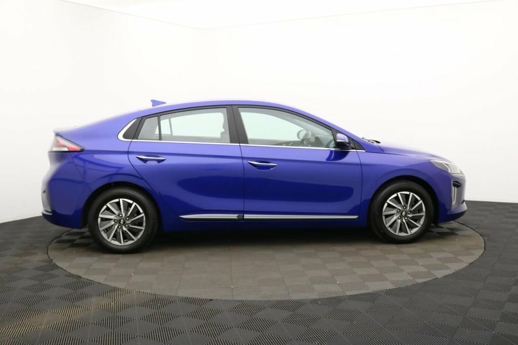 Hyundai Ioniq Hatchback Blue #2