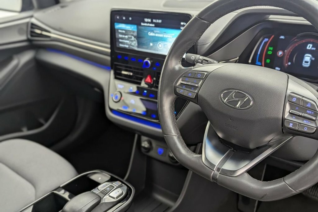 Hyundai Ioniq Hatchback Blue #44