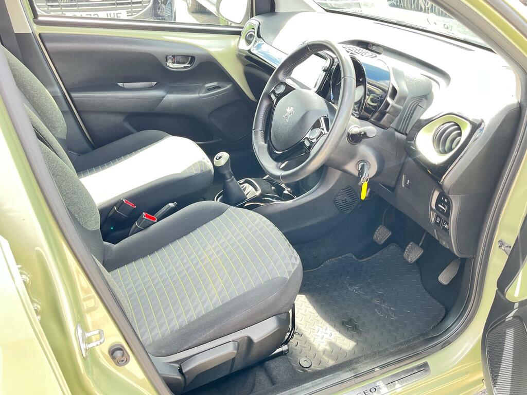 Peugeot 108 1.0L Allure 72 Bhp Red #24
