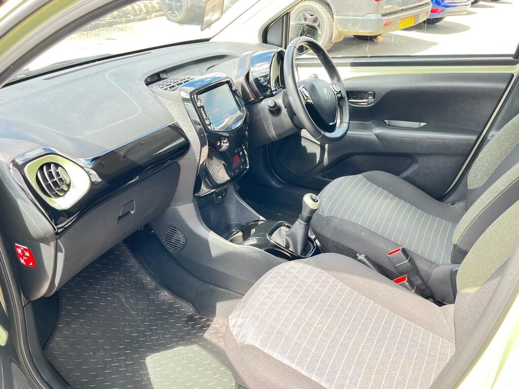 Peugeot 108 1.0L Allure 72 Bhp Red #18