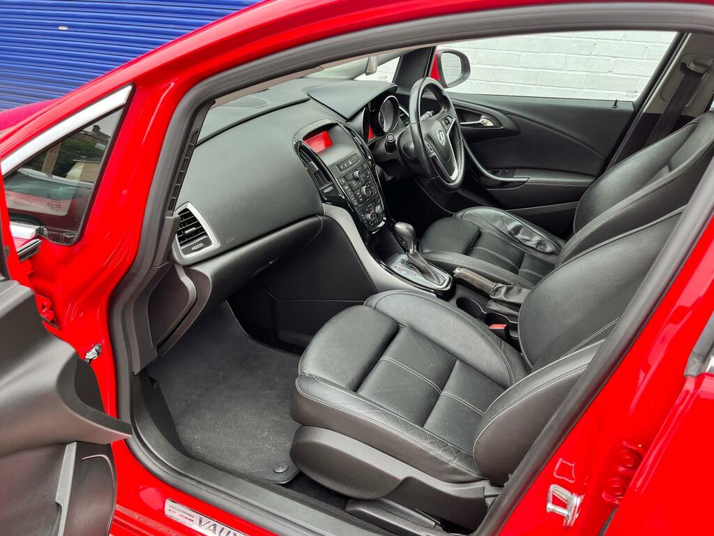 Vauxhall Astra 1.6 16V Elite Sports Tourer Euro 5 Red #2