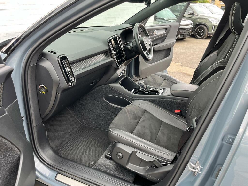 Volvo XC40 1.5 T3 R-design Euro 6 Ss Grey #2