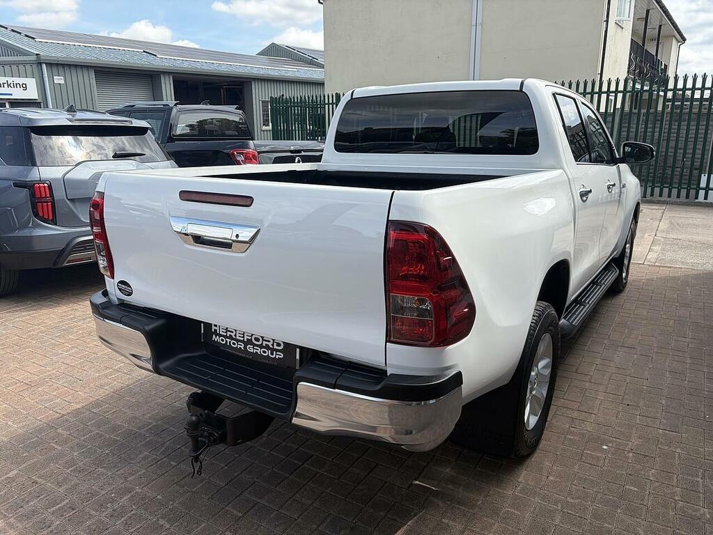 Toyota HILUX 2.4 D-4d Icon Pickup Double Cab CV69BAU White #5