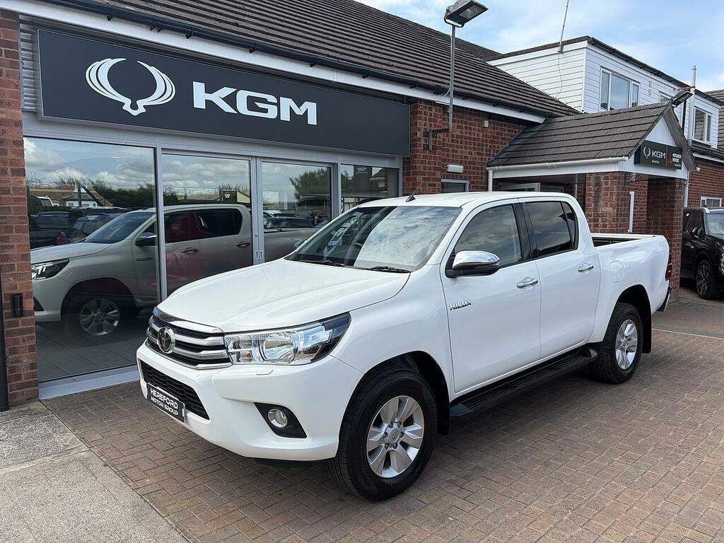 Toyota HILUX 2.4 D-4d Icon Pickup Double Cab CV69BAU White