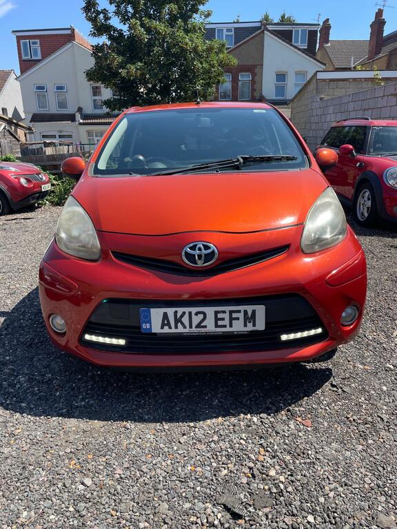 Toyota Aygo 1.0 Vvt-i Fire Euro 5 AK12EFM Red #2