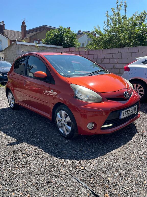 Toyota Aygo 1.0 Vvt-i Fire Euro 5 Red