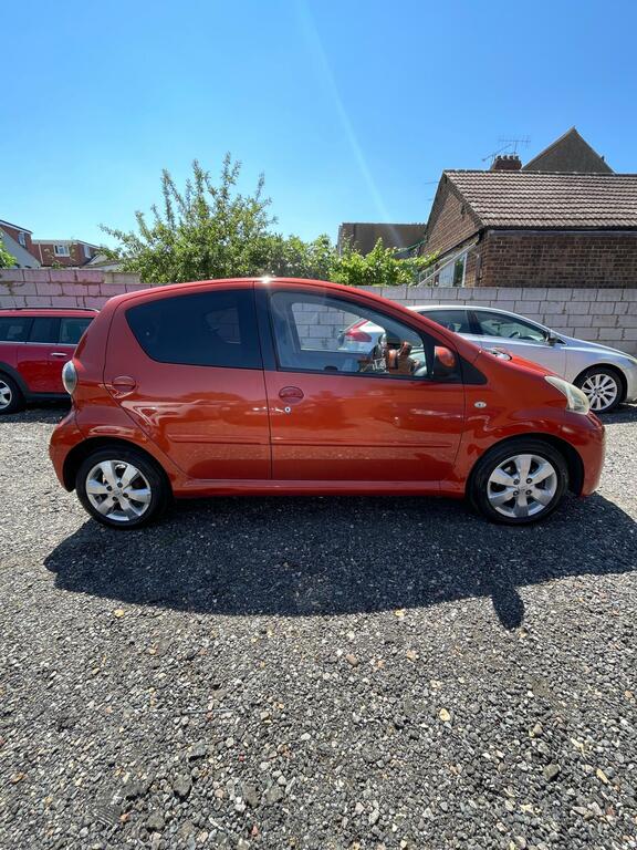 Toyota Aygo 1.0 Vvt-i Fire Euro 5 AK12EFM Red #4