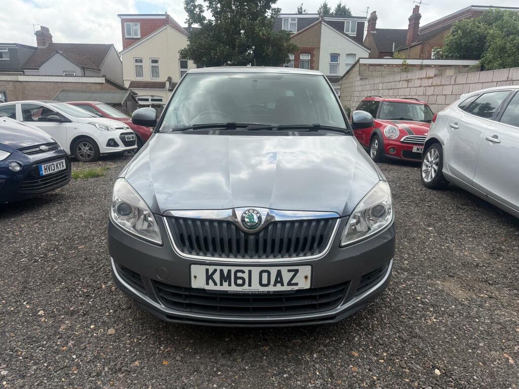 Skoda Fabia 1.2 Tsi Se Plus Euro 5 Grey #2