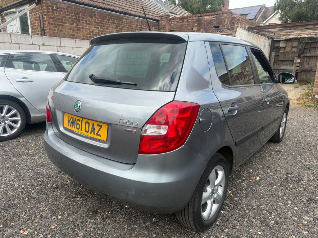 Skoda Fabia 1.2 Tsi Se Plus Euro 5 Grey #6