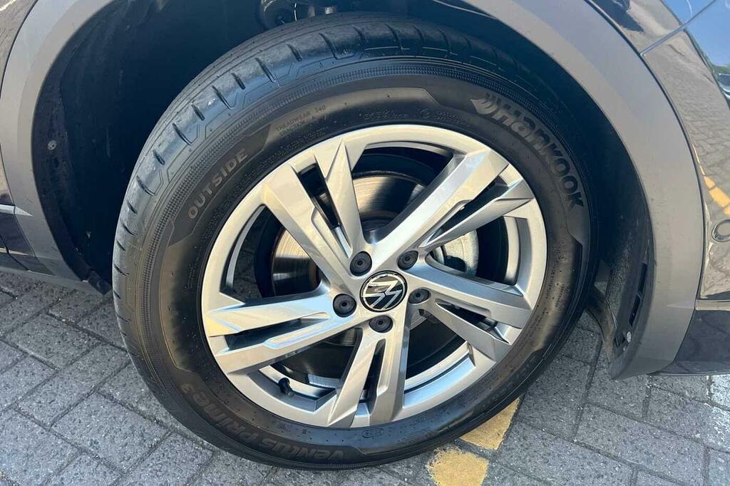 Volkswagen T-Roc 1.5 Tsi R-line GD25ONN Black #5