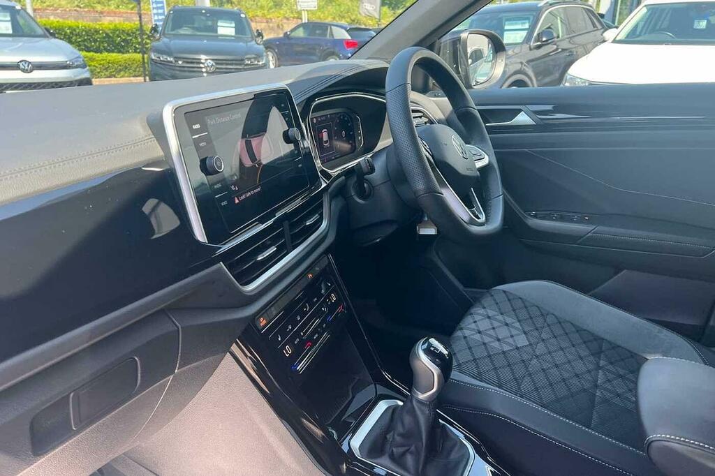 Volkswagen T-Roc 1.5 Tsi R-line GD25ONN Black #2