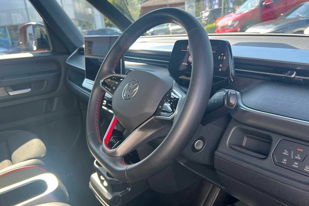 Volkswagen ID.Buzz 250Kw Gtx Pro 86Kwh 4Motion Lwb 7 Seat Red #6