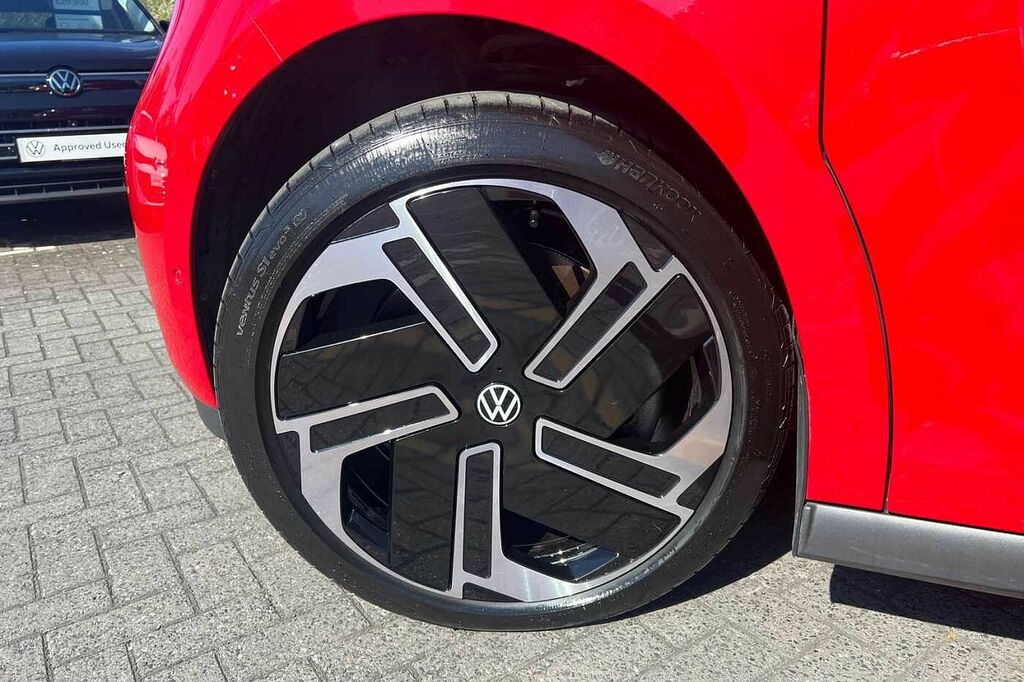 Volkswagen ID.Buzz 250Kw Gtx Pro 86Kwh 4Motion Lwb 7 Seat Red #5