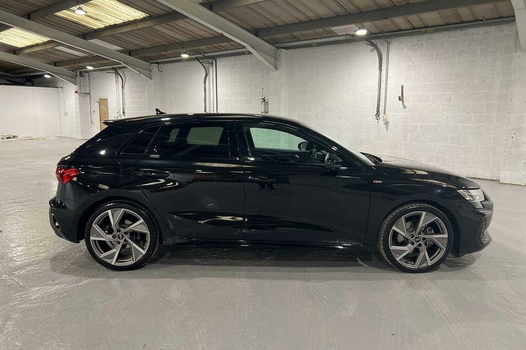 Audi A3 Black Edition Tfsi 150 Ps S Tronic KN75XHG Black #4