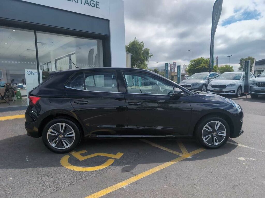 Skoda Fabia 1.0 Tsi 110 Se L WJ73MPE Black #4