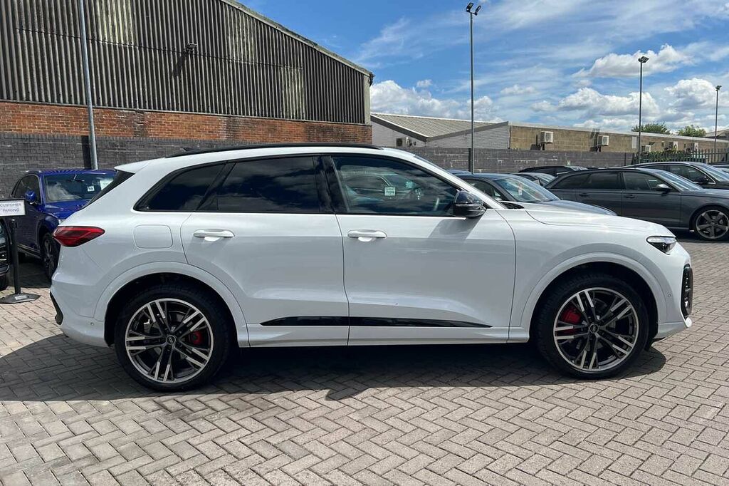 Audi Q5 Suv Edition 1 E-hybrid Quattro 299 Ps S Tronic Silver #4