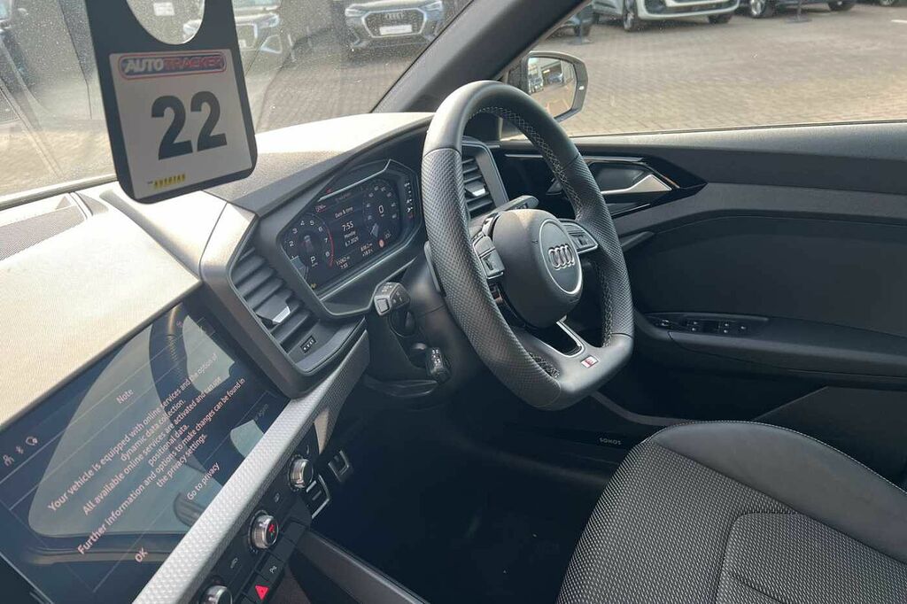 Audi A1 Black Edition 35 Tfsi 150 Ps S Tronic White #2