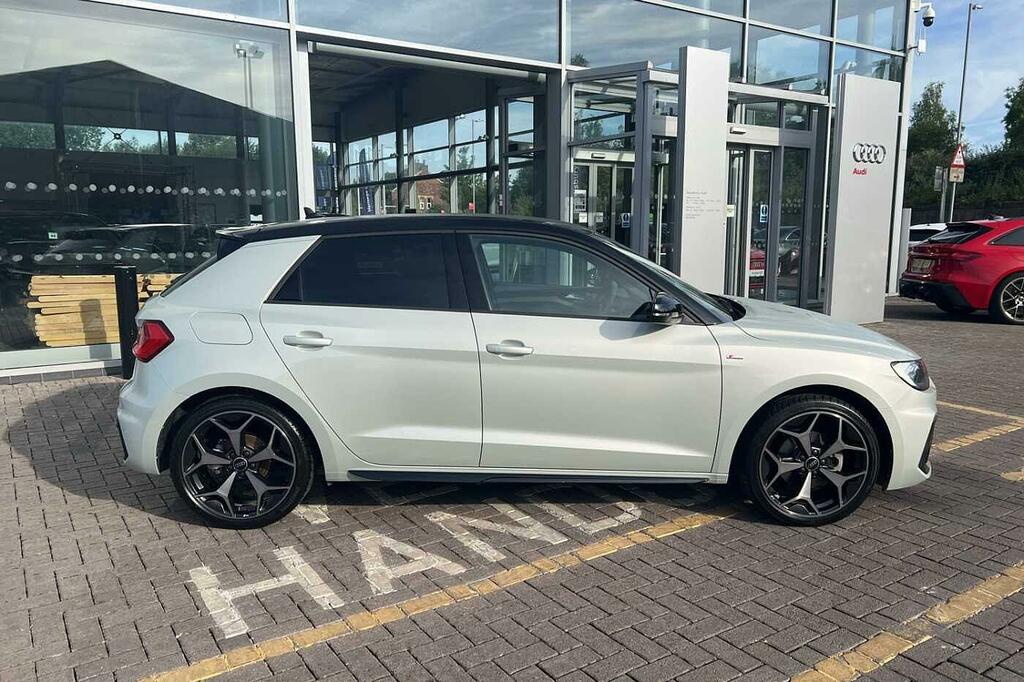 Audi A1 Black Edition 35 Tfsi 150 Ps S Tronic White #4