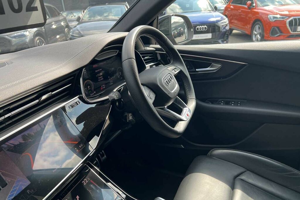 Audi Q8 Black Edition 55 Tfsi E Quattro 381 Ps Tiptronic  #2