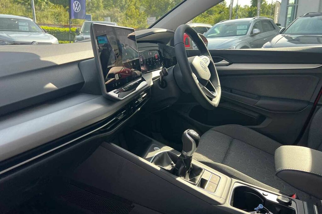 Volkswagen Golf 1.5 Tsi 150 Match HG26YHU Red #2