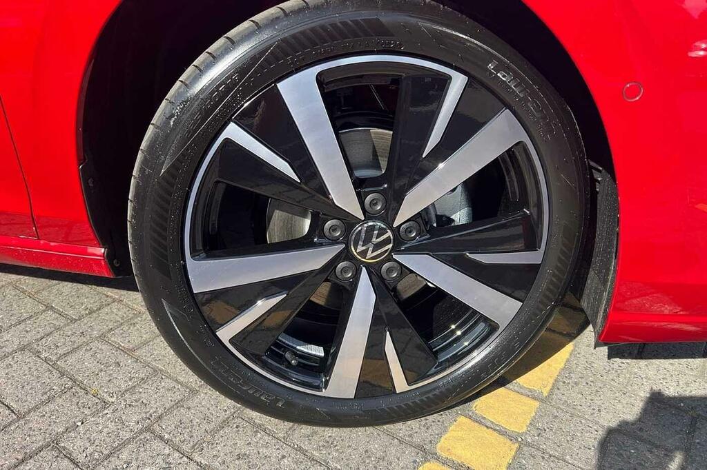 Volkswagen Golf 1.5 Tsi 150 Match HG26YHU Red #5